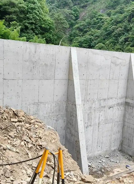 德州临邑县重力式挡土墙